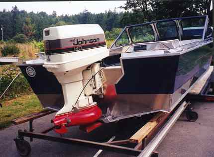 Transom_2_b.jpg (16136 bytes)